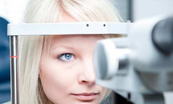 Бесплатная диагностика зрения при заказе очков в салоне Вежда Оптики в Бибирево